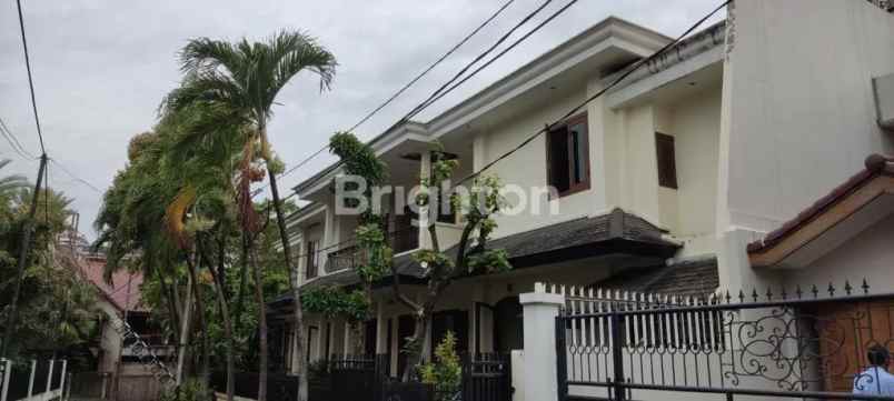 dijual rumah komplek menteri patra