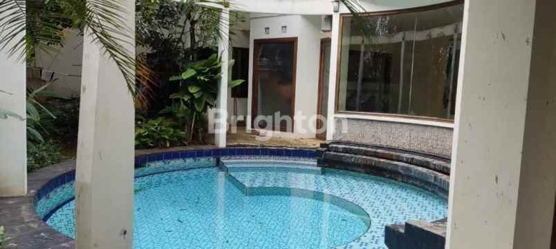 dijual rumah komplek menteri patra