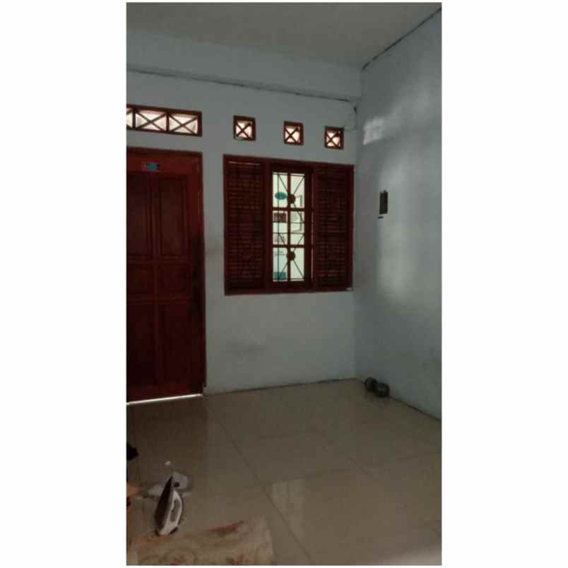 dijual rumah komplek pondok jagung 2