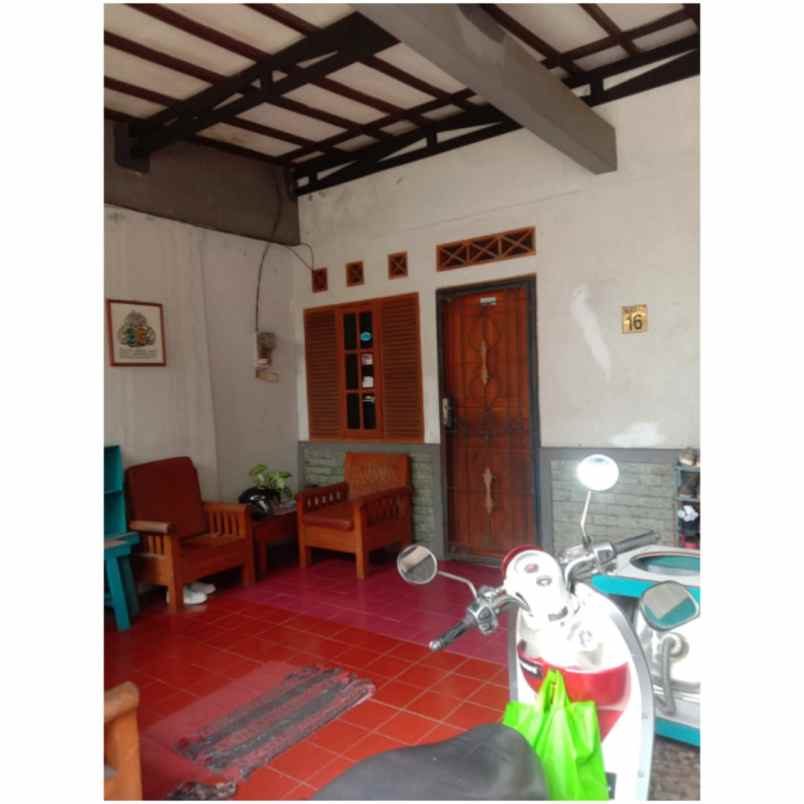 dijual rumah komplek pondok jagung 2
