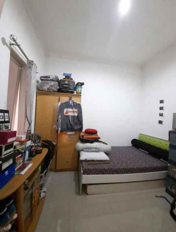 dijual rumah komplek sentosa asih