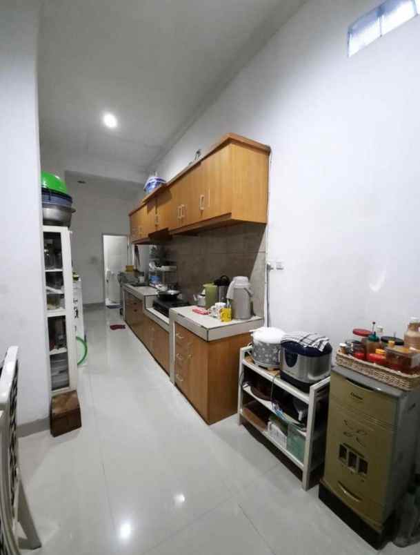 dijual rumah komplek sentosa asih