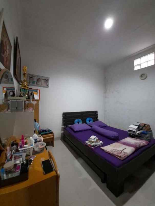 dijual rumah komplek sentosa asih