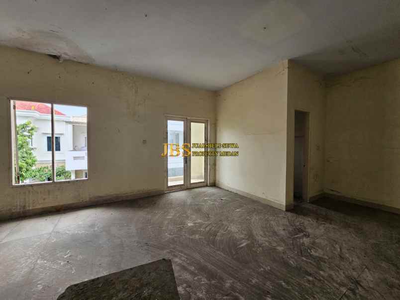 dijual rumah komplek somerset regency