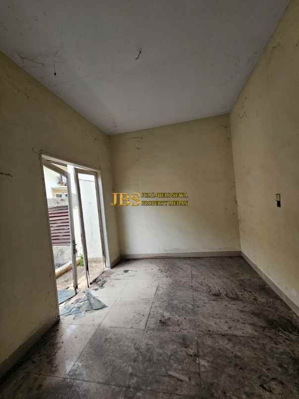 dijual rumah komplek somerset regency