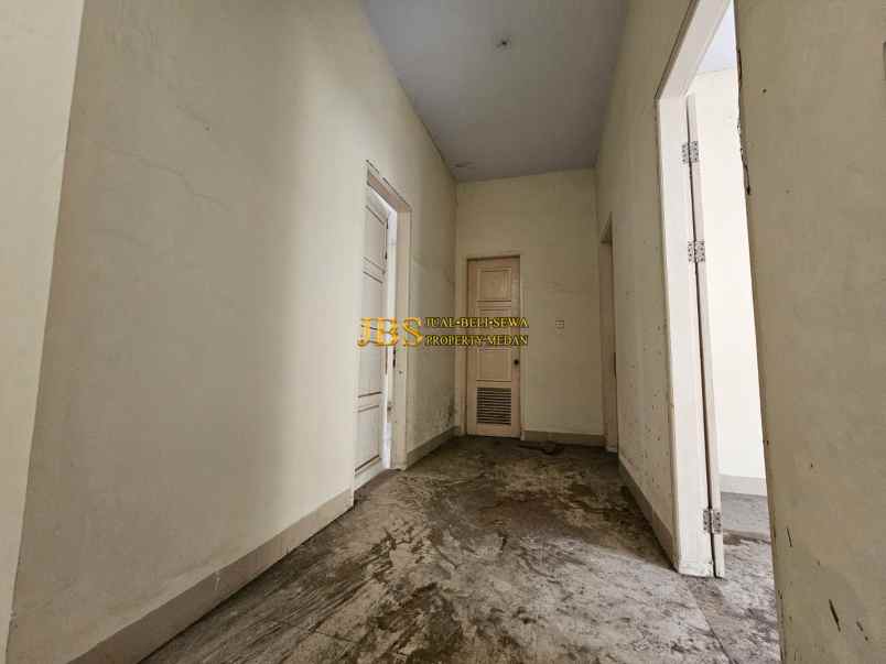 dijual rumah komplek somerset regency