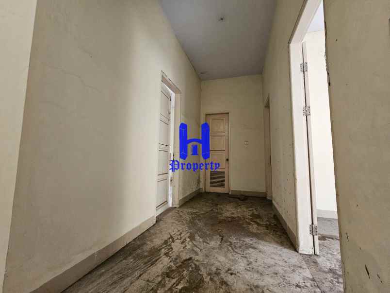 dijual rumah komplek somerset regency