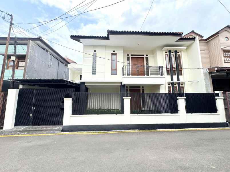 dijual rumah komplek turangga bandung