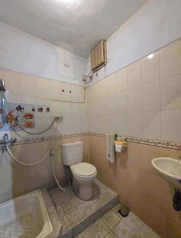 dijual rumah komplek widya chandra