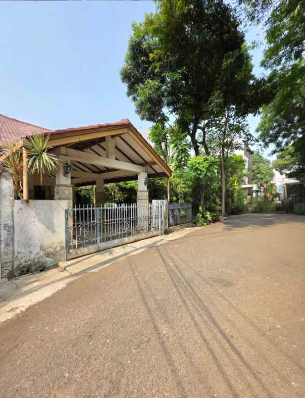 dijual rumah komplek widya chandra