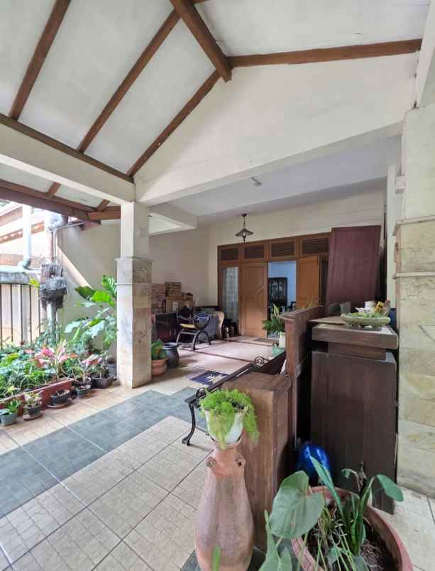 dijual rumah komplek widya chandra