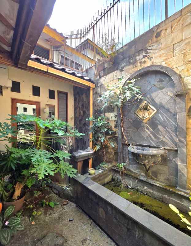 dijual rumah komplek widya chandra