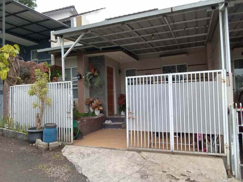 dijual rumah kompleks pesona mulya blok