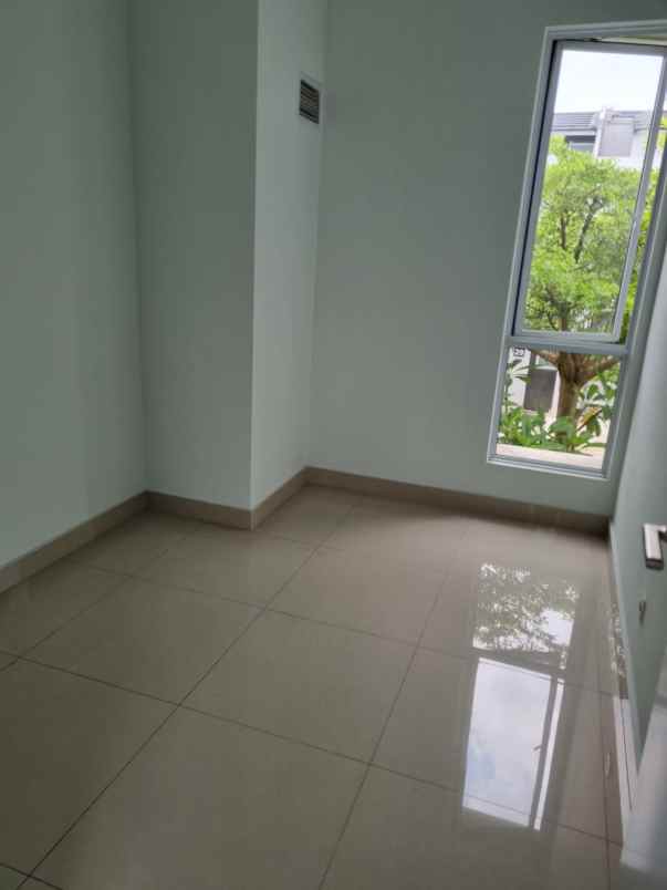 dijual rumah kompleks savasa tahap pertama