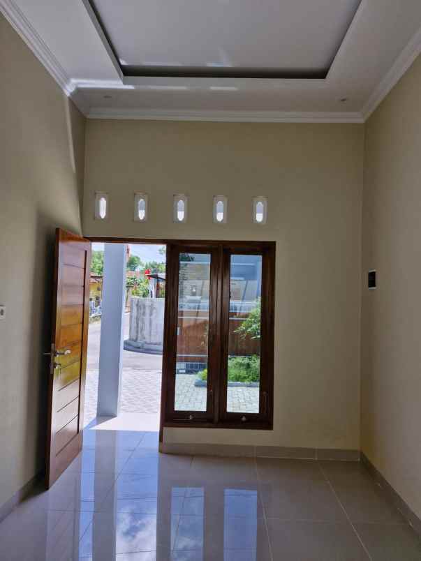 dijual rumah krapyak triharjo