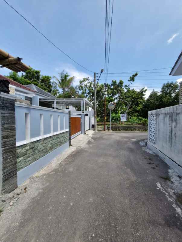 dijual rumah krapyak triharjo
