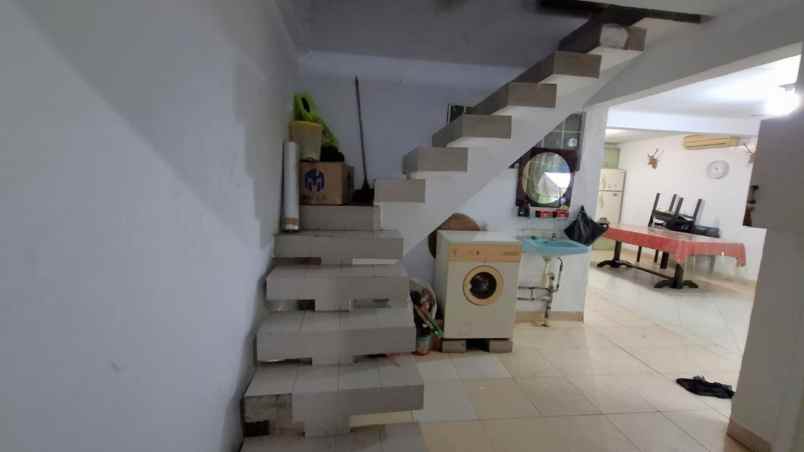 dijual rumah krukut taman sari jakarta
