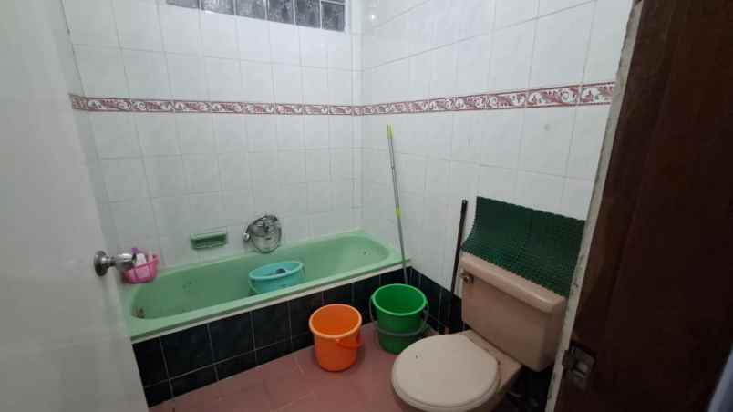 dijual rumah krukut taman sari jakarta