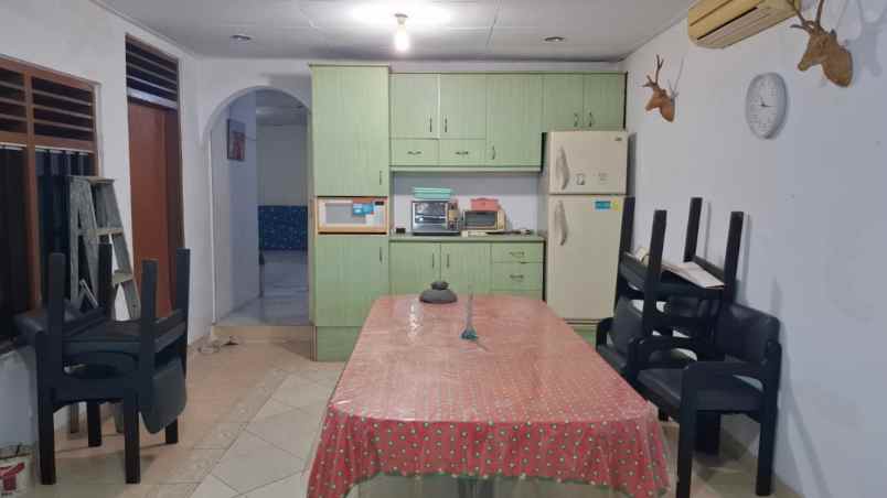 dijual rumah krukut taman sari jakarta