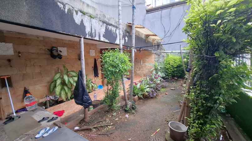 dijual rumah krukut taman sari jakarta