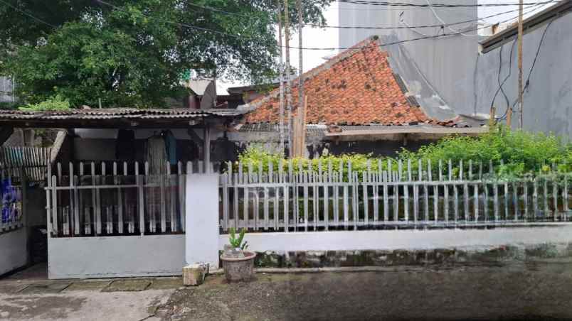 dijual rumah krukut taman sari jakarta