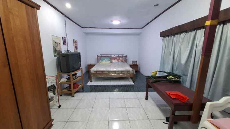 dijual rumah krukut taman sari jakarta