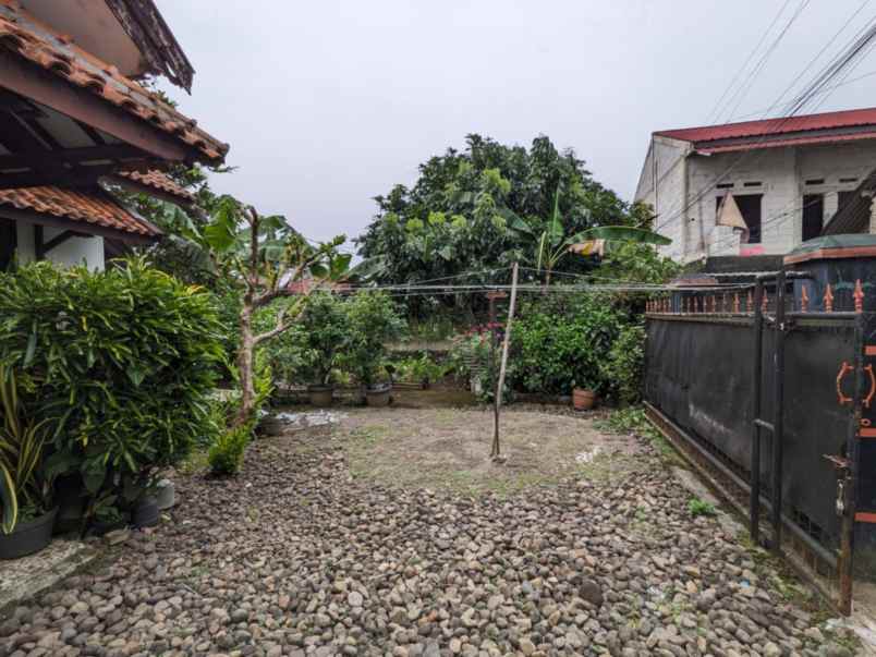 dijual rumah laladon