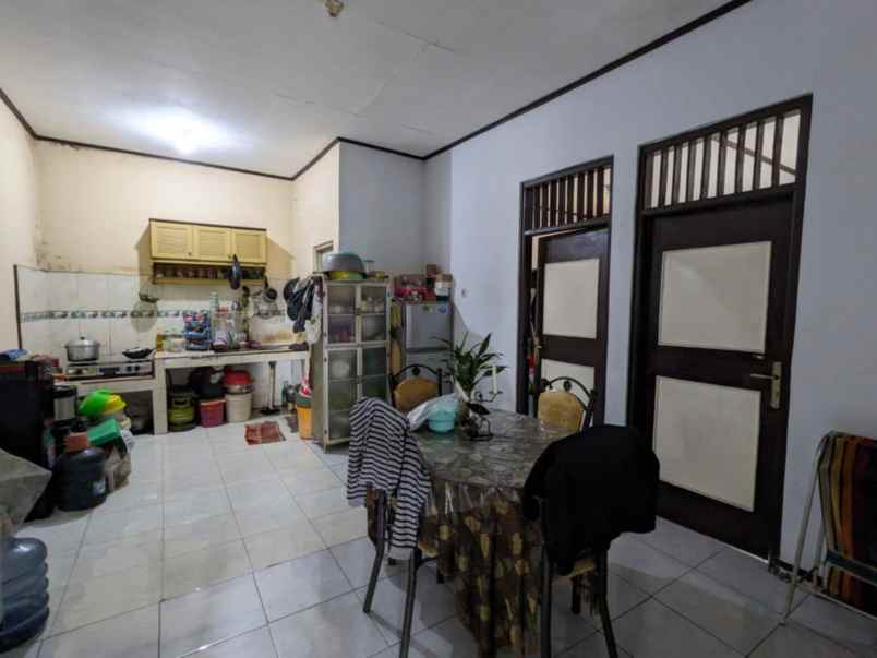 dijual rumah laladon
