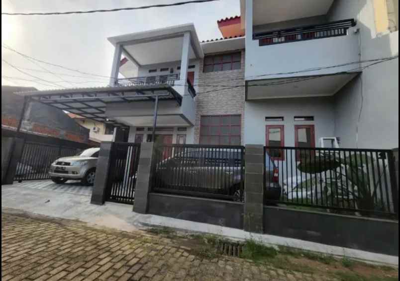 dijual rumah lampiri jatibening pondok