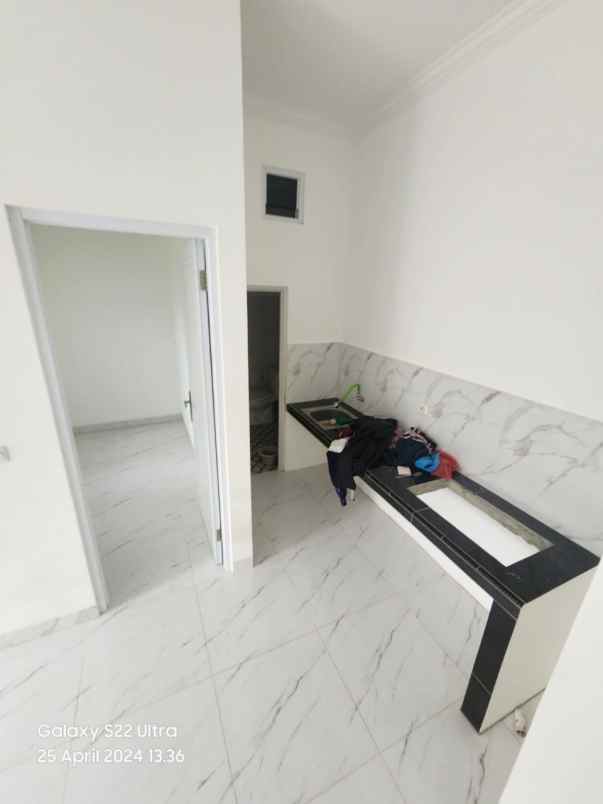 dijual rumah lapangan tembak cibubur