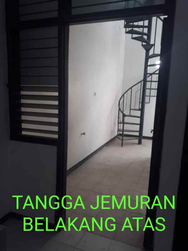 dijual rumah lebak