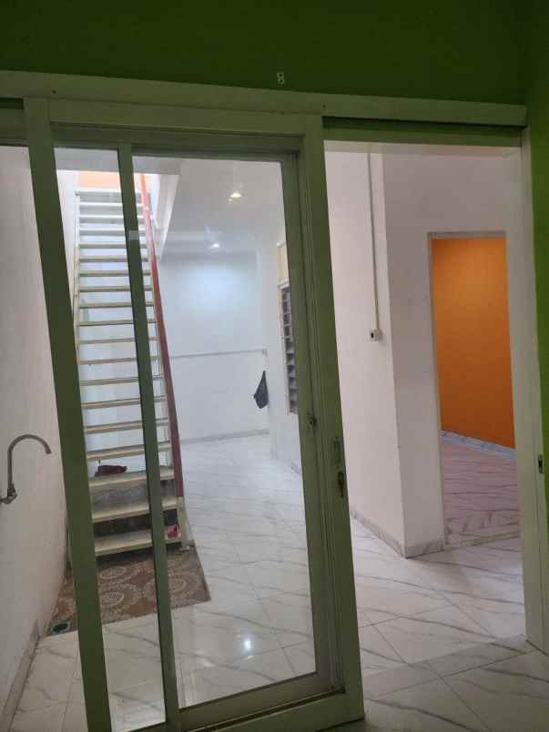 dijual rumah lebak permai