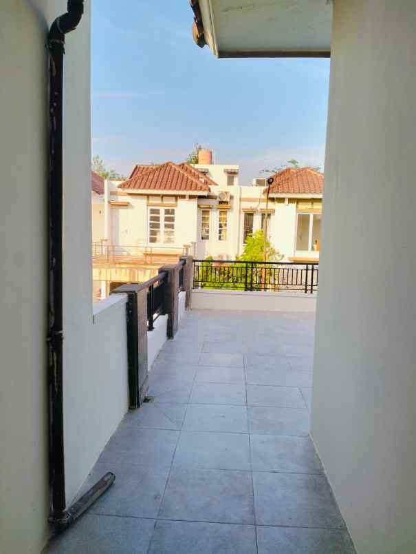 dijual rumah legenda wisata cibubur