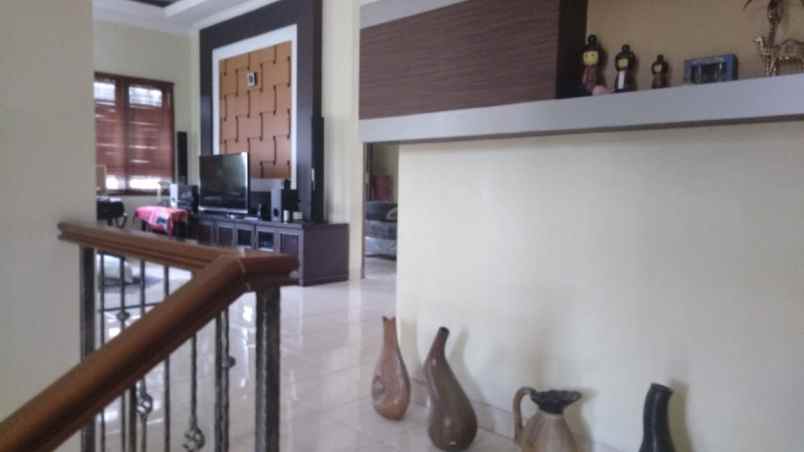 dijual rumah legenda wisata cibubur