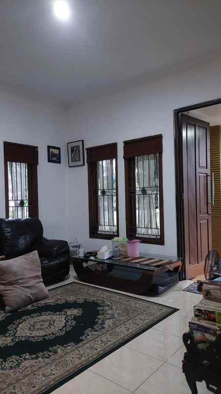 dijual rumah legenda wisata cibubur
