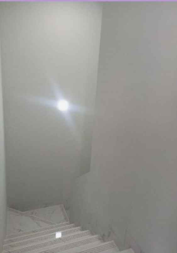 dijual rumah limo depok