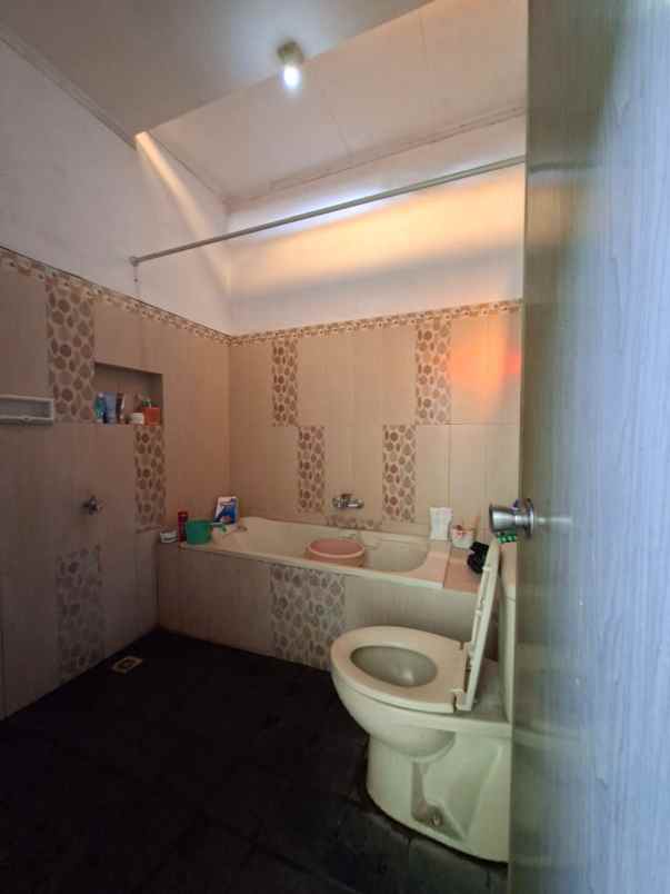 dijual rumah lokasi araya malang