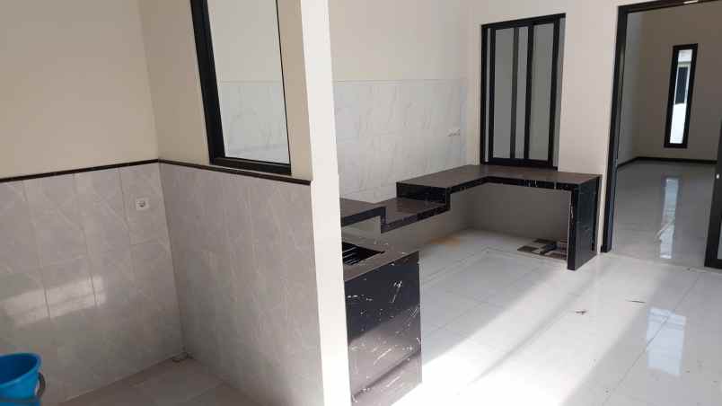 dijual rumah lokasi perumahan araya malang