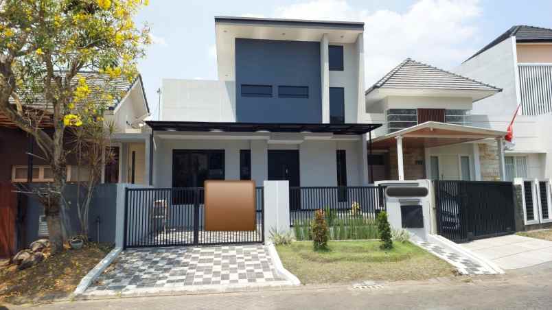 dijual rumah lokasi perumahan araya malang