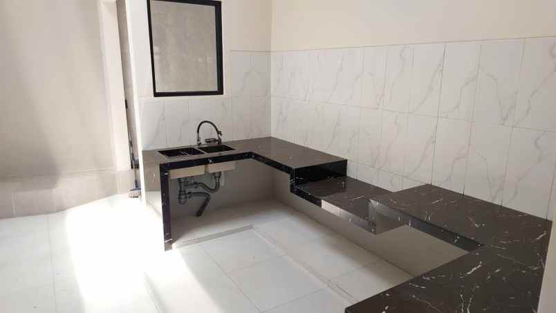 dijual rumah lokasi perumahan araya malang