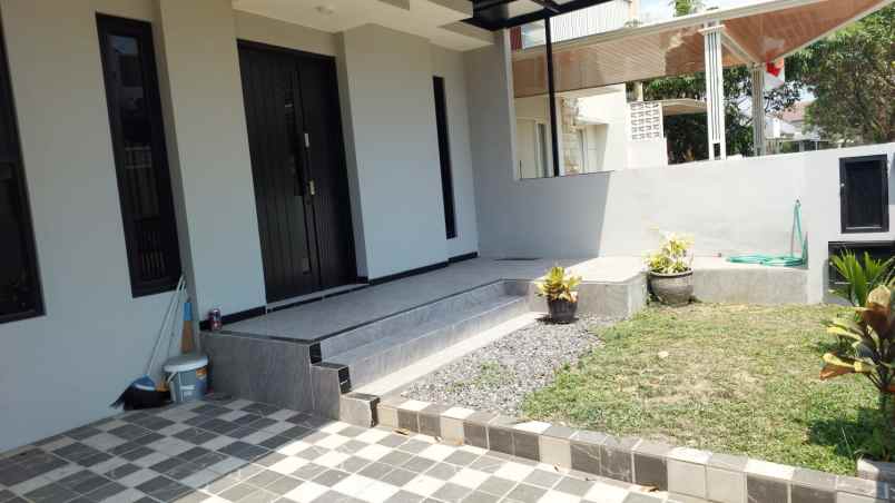 dijual rumah lokasi perumahan araya malang