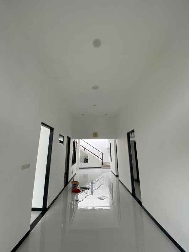 dijual rumah loncat indah