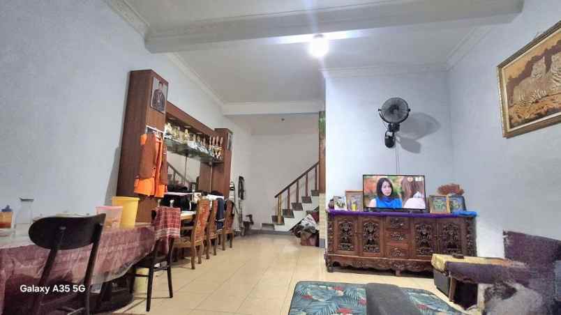 dijual rumah lubang buaya cipayung