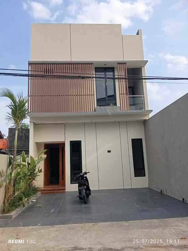 dijual rumah maguwoharjo