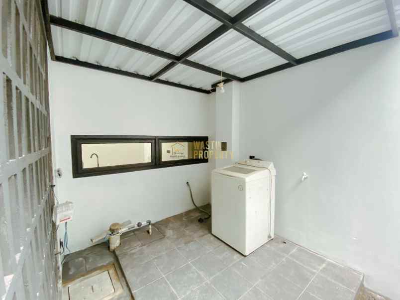 dijual rumah maguwoharjo kec depok kab