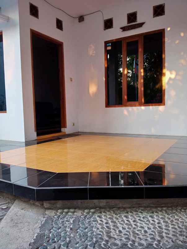 dijual rumah manglayang regency cimekar