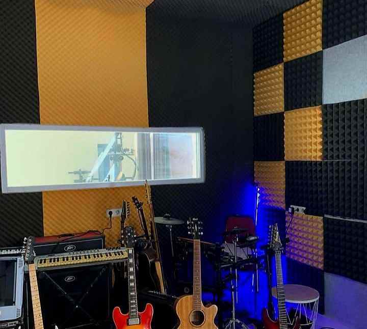 dijual rumah manjahlega