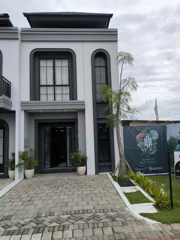 dijual rumah mansion nine