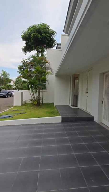 dijual rumah manyar jaya