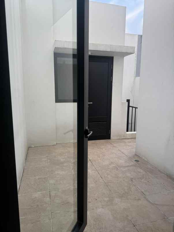 dijual rumah medang pagedangan